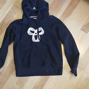 Pre-loved Aritiza TNA Sweater